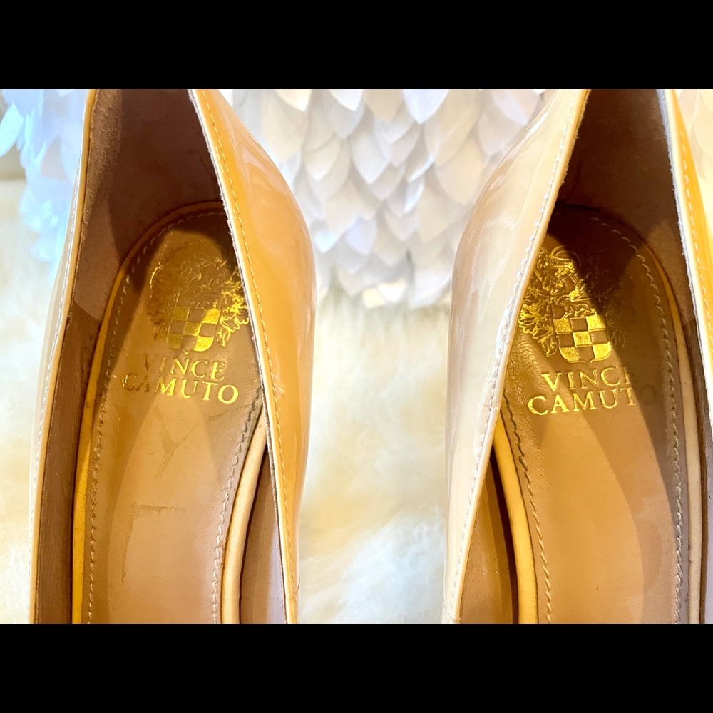 Vince Camuto Nude Heels 8.5 - Picture 4 of 7
